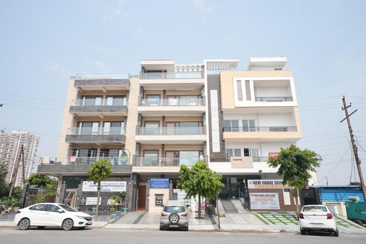 Gupta Residency Near Ajnara Heritage Noida Dış mekan fotoğraf