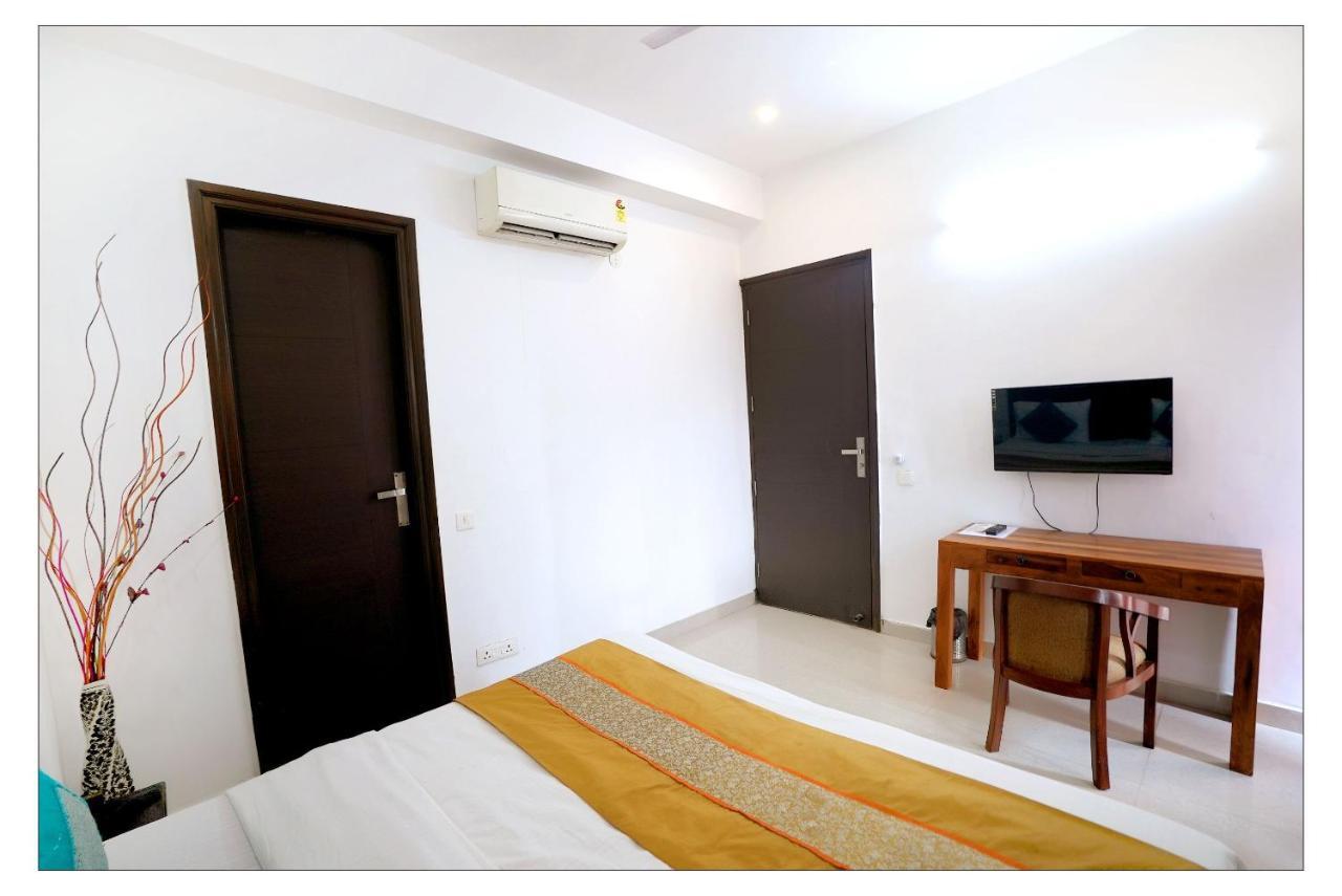 Gupta Residency Near Ajnara Heritage Noida Dış mekan fotoğraf