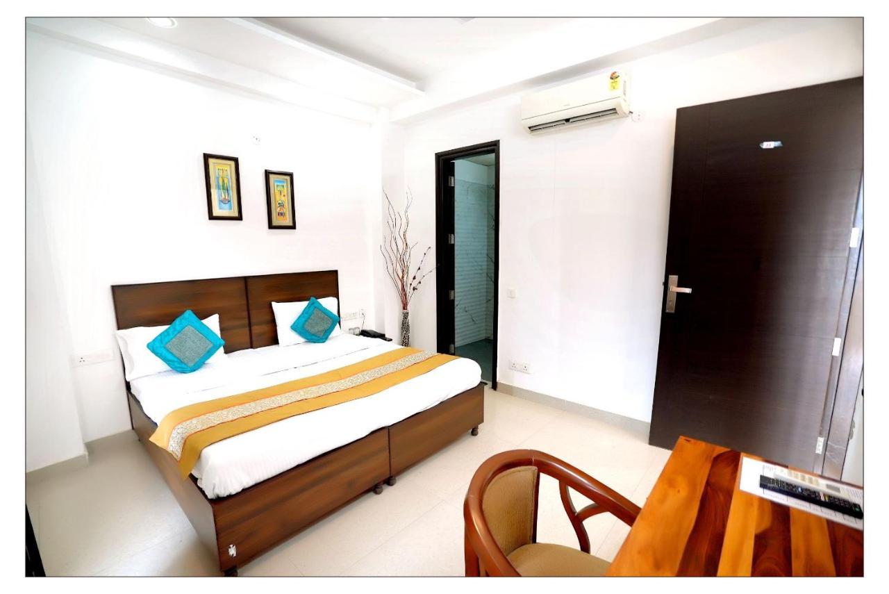Gupta Residency Near Ajnara Heritage Noida Dış mekan fotoğraf