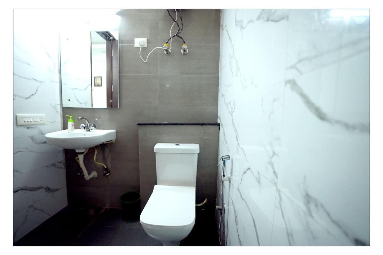 Gupta Residency Near Ajnara Heritage Noida Dış mekan fotoğraf