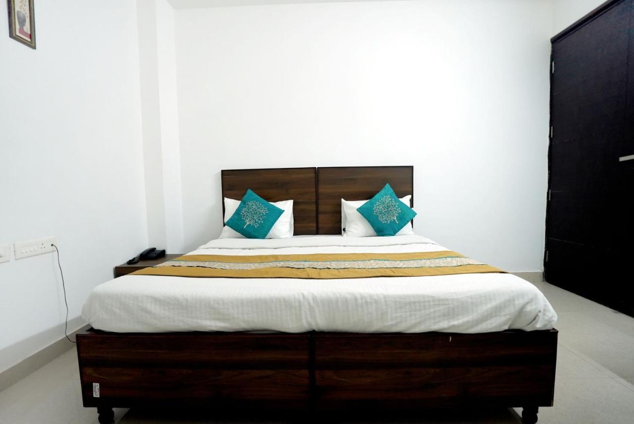 Gupta Residency Near Ajnara Heritage Noida Dış mekan fotoğraf