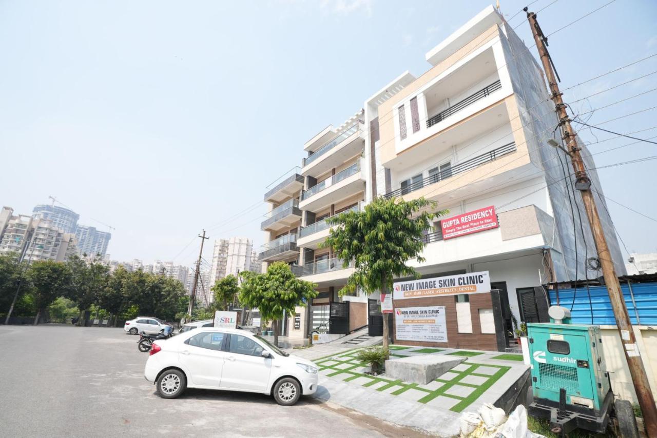 Gupta Residency Near Ajnara Heritage Noida Dış mekan fotoğraf