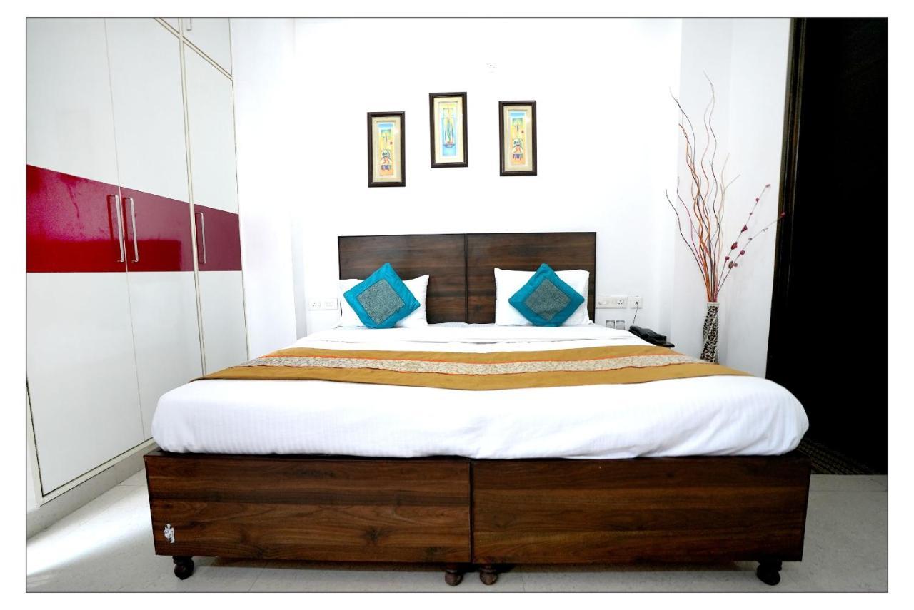 Gupta Residency Near Ajnara Heritage Noida Dış mekan fotoğraf