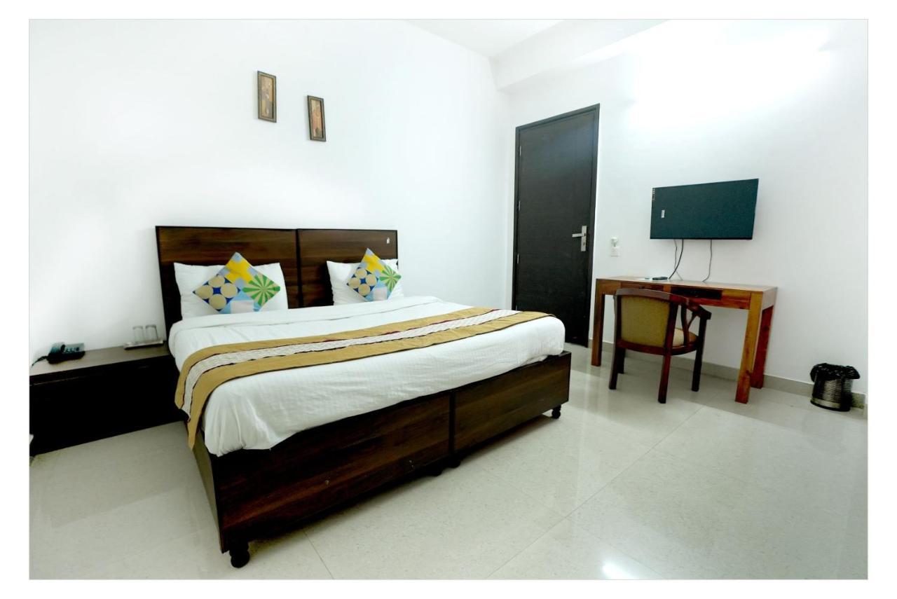 Gupta Residency Near Ajnara Heritage Noida Dış mekan fotoğraf