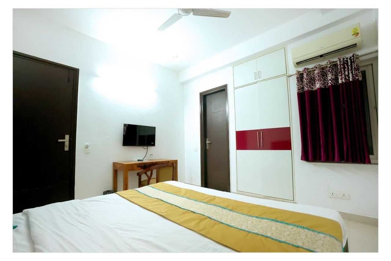 Gupta Residency Near Ajnara Heritage Noida Dış mekan fotoğraf