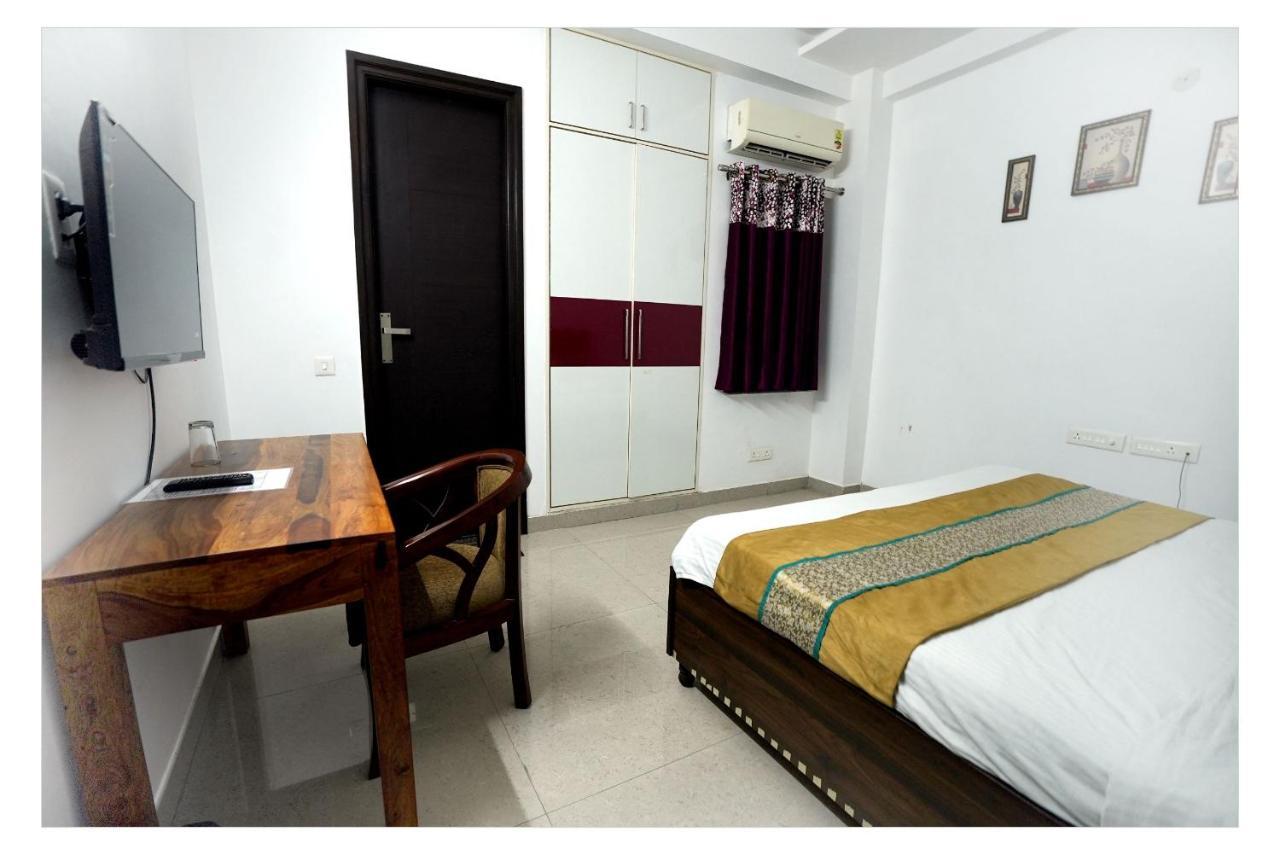 Gupta Residency Near Ajnara Heritage Noida Dış mekan fotoğraf
